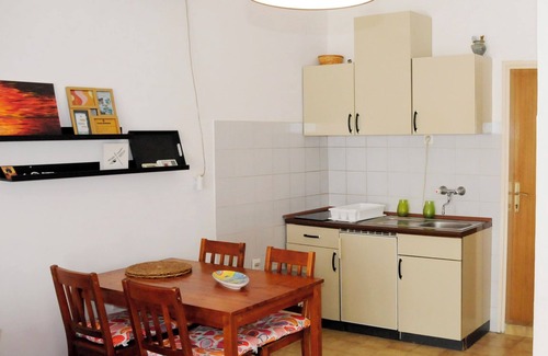 Golubovina Apartamento | Charming 1-bedroom Apartment w/ Balcony and Sea Vicinity in Budva