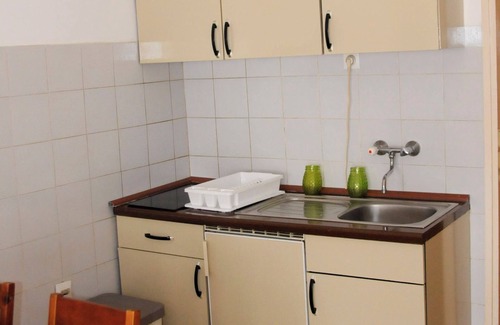 Golubovina Apartamento | Charming 1-bedroom Apartment w/ Balcony and Sea Vicinity in Budva