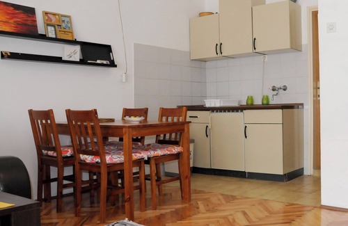 Golubovina Apartamento | Charming 1-bedroom Apartment w/ Balcony and Sea Vicinity in Budva