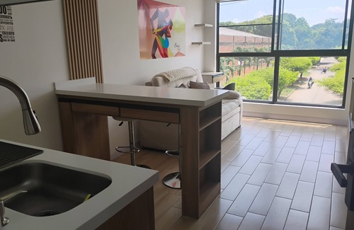 San Fernando Apartamento | Charming 1-bedroom apartment in wonderful Cali with WiFi, fitness room