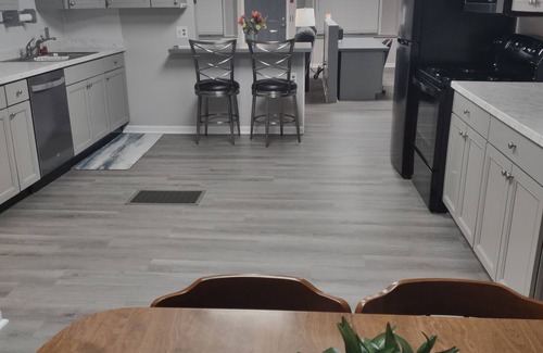 North York Apartamento | Charming 1-bedroom apartment in delightful York with WiFi, AC