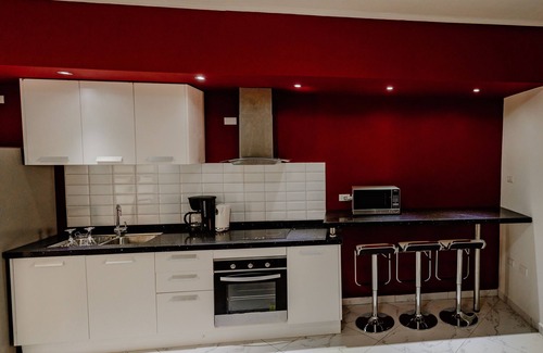 Noord Villa | Charming 1-bedroom Apartment 2 km From Eagle Beach