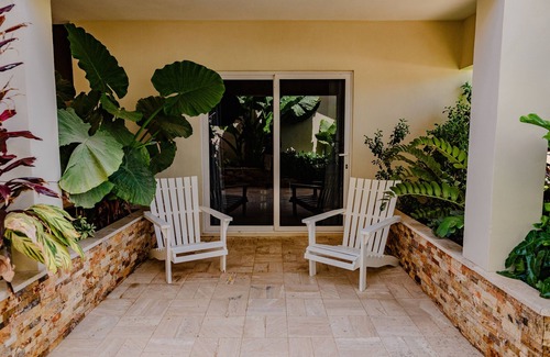 Noord Villa | Charming 1-bedroom Apartment 2 km From Eagle Beach