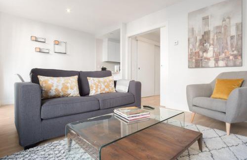 Trafalgar Apartamento | Charming 1-Bedroom Apartment in Central Madrid Stylish Retreat for 2, Alonso Martinez I