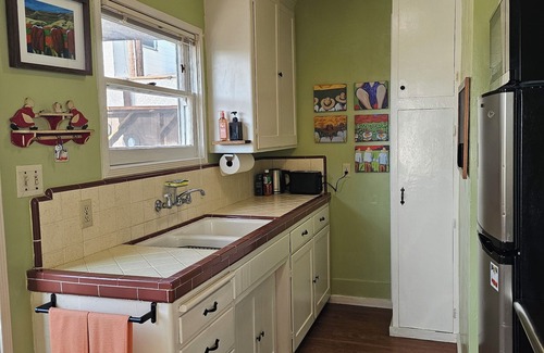 University Heights Casa | Charming 1-bedroom bungalow:private fenced backyard,WiFi,AC, views in San Diego
