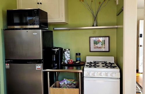 University Heights Casa | Charming 1-bedroom bungalow:private fenced backyard,WiFi,AC, views in San Diego