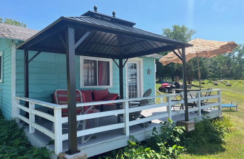 Northville Cabaña | Charming 1-bedroom cottage in Northville NY 12134