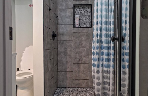Florence Cabina | Charming 1-bedroom cabin in welcoming Florence with AC and heating