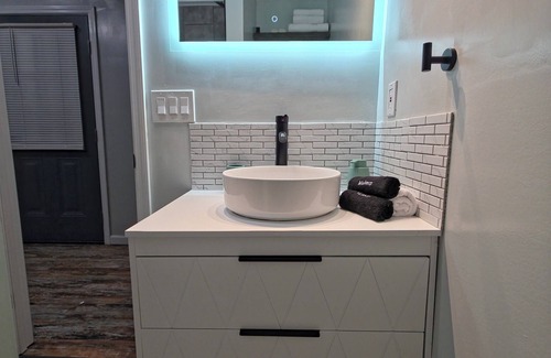Florence Cabina | Charming 1-bedroom cabin in welcoming Florence with AC and heating