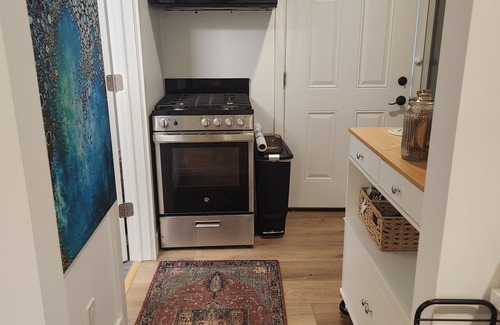 Central Escondido Cabaña | Charming 1-bedroom cottage in Escondido's Historic District with AC and more!