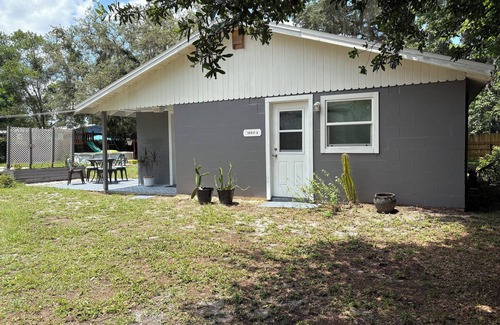 Inverness Cabaña | Charming 1-bedroom cottage pet/kid friendly