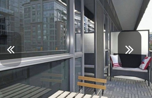 Little Portugal Condominio | Charming 1-bedroom condo in marvelous Toronto with WiFi, King West