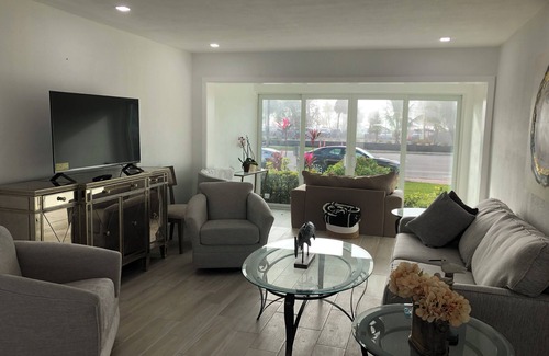 Coquina Sands Condominio | Charming 1-bedroom condo directly across from beach. W3