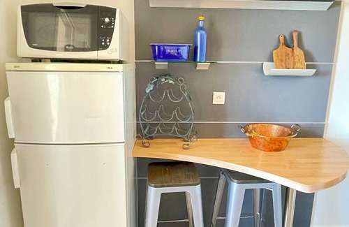 La Madeleine Apartamento | Charming 1-bedroom flat WATER VIEW in lovely Nice, France. 5n from the BEACH.
