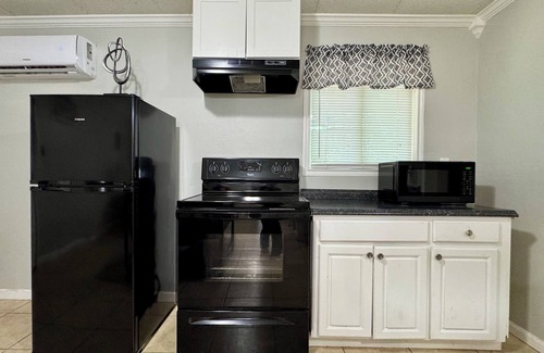 Kilgore Casa | Charming 1-bedroom Getaway in the heart of Kilgore