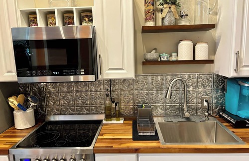 Cody Cabaña | Charming 1-bedroom guest house near Yellowstone National Park.