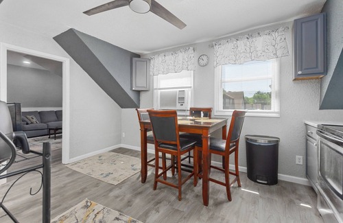 Belleville Apartamento | Charming 1-bedroom Hideout in Belleville with WiFi, AC