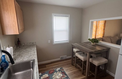 Raymond Casa | Charming 1-bedroom house in Plentywood with pull out couch and air mattress.