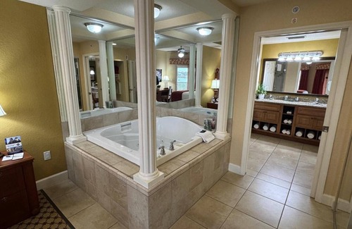 Florida Central Atlantic Coast Casa | Charming 1-bedroom hotel with AC, fitness room in enchanting Orlando