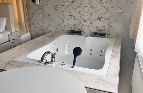 Ankara City Center Casa | Charming 1-bedroom house WITH JACUZZI in Ankara for a cozy getaway