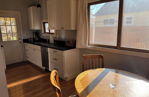 Sunset Casa | Charming 1-bedroom house in brilliant Boise with WiFi, AC, deck, etc.