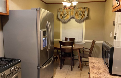 Elmont Casa | Charming 1-bedroom house with WiFi, AC in pleasant Elmont