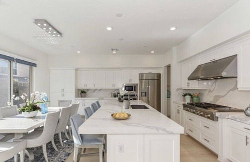 Irvine Casa | Charming 1-bedroom house in lovely Irvine with WiFi, AC