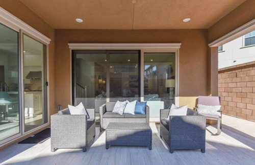 Irvine Casa | Charming 1-bedroom house in lovely Irvine with WiFi, AC