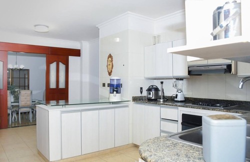 Ciudad Jardin Casa | Charming 1-bedroom house with AC, TV, bathroom, WiFi, pool, parking, camara