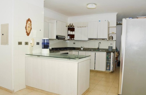 Ciudad Jardin Casa | Charming 1-bedroom house with AC, TV, bathroom, WiFi, pool, parking, camara
