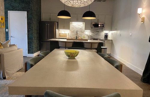 Old Fourth Ward Apartamento | Charming 1-bedroom loft on the O4W/Inman Park Beltline in Atlanta with parking