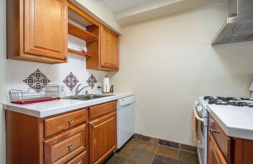 Santa Fe Apartamento | Charming 1-bedroom medium term rental apartment in serene Santa Fe w/ WiFi, AC,
