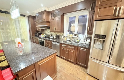 Upper Beaches Casa | Charming 1-bedroom private with attached washrooms room available