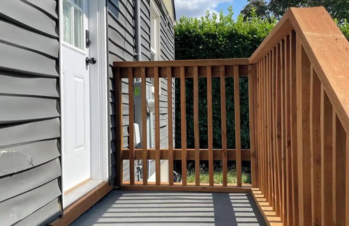 Hilltop Casa | Charming 1-bedroom private guest suite in Central Tacoma with AC, WiFi