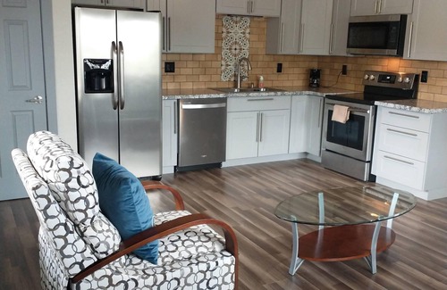 Castle Rock Casa | Charming 1-bedroom unit built above our house in fabulous Castle Rock with AC