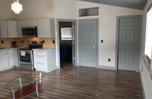 Castle Rock Casa | Charming 1-bedroom unit built above our house in fabulous Castle Rock with AC