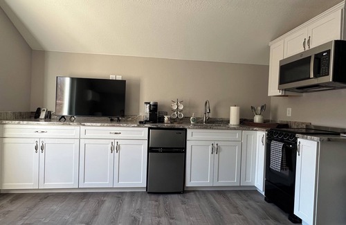Young Harris Apartamento | Charming 1-bedroom apt in lovely Young Harris with AC, WiFi and Highland Cows!