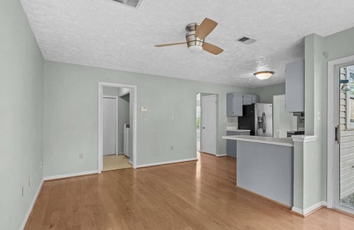 St. Charles Casa | Charming 1-bedroom with attached bath room in Waldorf , MD