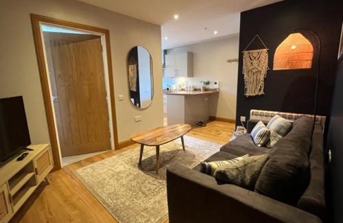 Runnymede Apartamento | Charming 1 BR apt in town centre