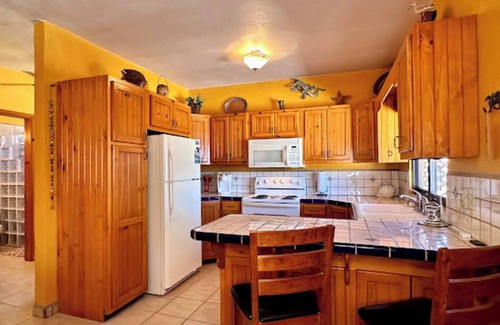 La Choya Casa | Charming 1-BR house, Bahía la Choya, Starlink WiFi, AC, roof deck, dog friendly