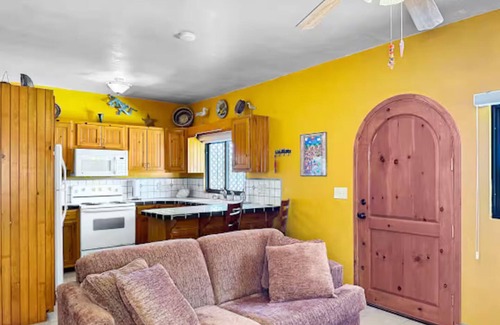 La Choya Casa | Charming 1-BR house, Bahía la Choya, Starlink WiFi, AC, roof deck, dog friendly