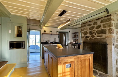 Beloeil Casa | Encantadora casa ancestral de 1775, casa de piscina, spa y comodidad moderna