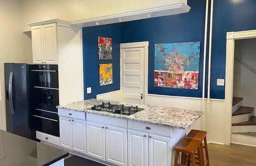 Summit - University Casa | Charming 1800s Home in Historic Hills District