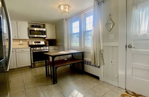 Pawcatuck Casa | Charming 1870s Home Near Beaches and Casinos