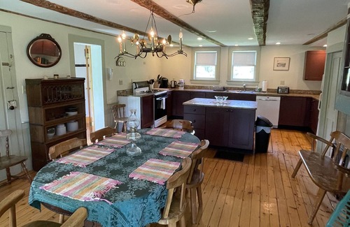 Lake Placid Otro | Encantadora granja de 1900 en Lake Placid con espacio al aire libre