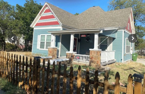 Mineral Wells Casa | Charming 1900 Victorian home in the country