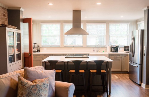 Sanford Casa | Charming 1920's House - pet friendly, 45 minutes from beach & attractions!