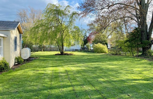 Old Saybrook Cabaña | Charming 1920's no frills cottage in peaceful Old Saybrook