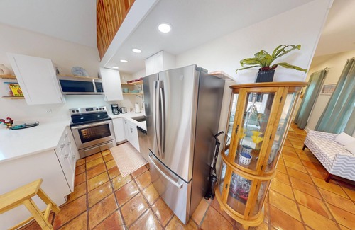 Truman Annex Casa | Charming 1923 2 Bedroom, 1 Bath home with bonus loft.