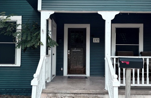 New Braunfels Casa | Charming 1930's Downtown New Braunfels Home only half of mile from city center